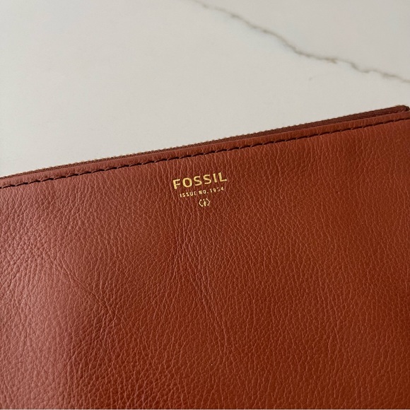 Fossil Brown Leather Wristlet - Picture 2 of 5